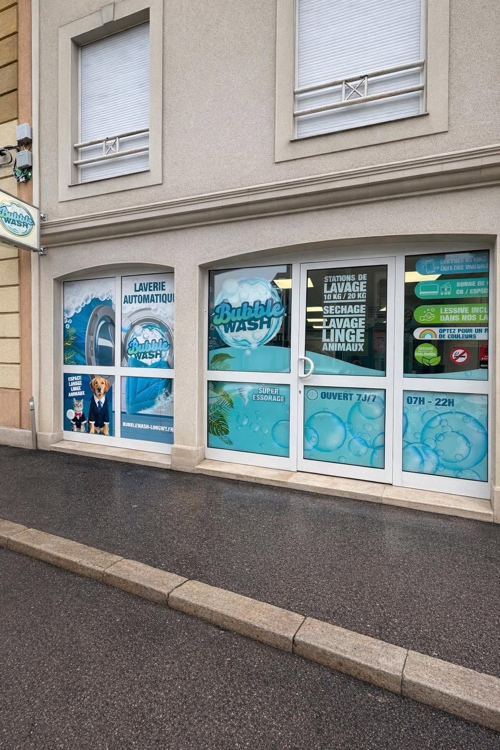 Façade Bubble Wash